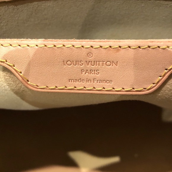 SOLD. Louis Vuitton LV Retiro PM Bag - Picture 14 of 16
